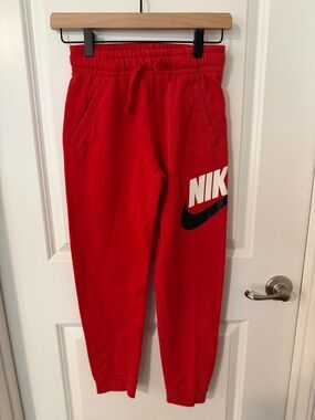 Nike Boys Red Jogger Sweat Pants Size M